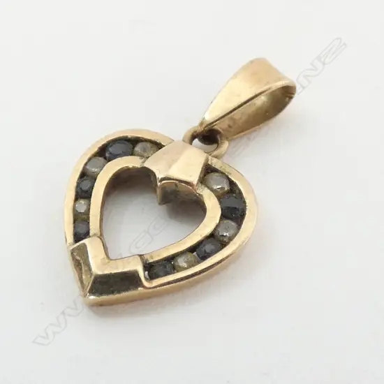 PENDANT, LOVE HEART, PROBABLY WHITE AND BLUE SAPPS