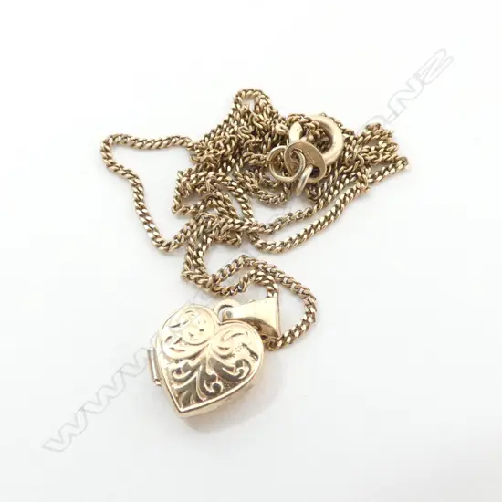 CHAIN AND PENDANT, 9ct GOLD, 2.6gm