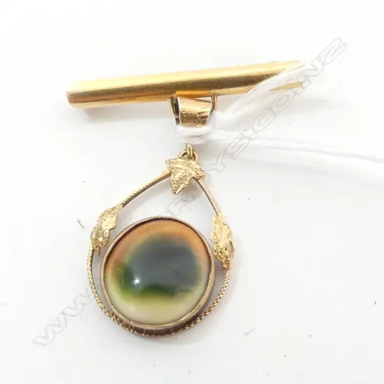 BROOCH/HANGING CATSEYE, SET IN 9ct GOLD, 4.3gm