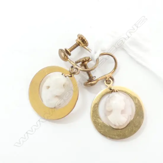 EARRINGS, VINTAGE CAMEO SET IN 9ct GOLD, 