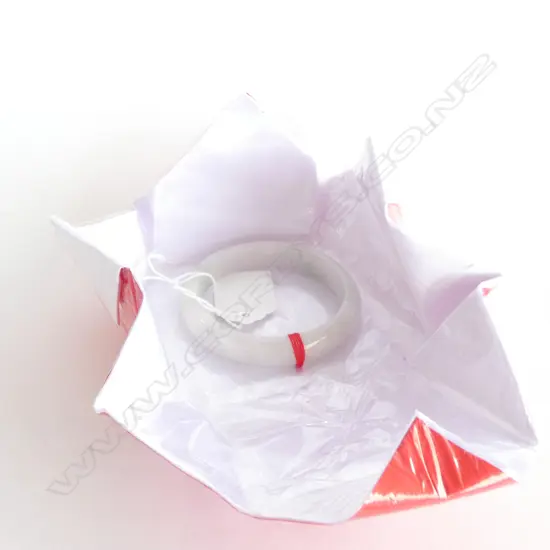 JADEITE BANGLE PALE TONE SOME CRACKS