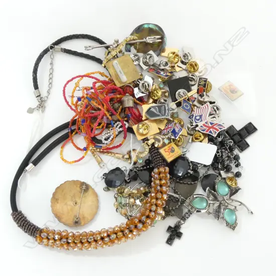 BAG ASSORTED COSTUME JEWELLERY