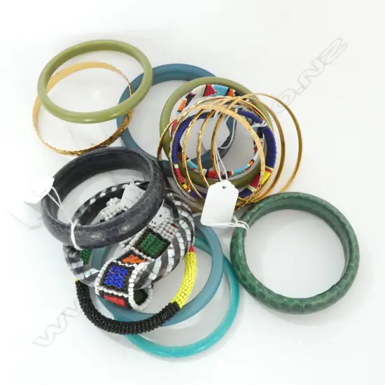 BAG ASSORTED COSTUME BANGLES