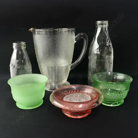 2 VINTAGE NZ MILK BOTTLES, 3 EARLY 20THC GLASS POSY BOWLS & VINTAGE FROSTED GLASS BEER JUG
