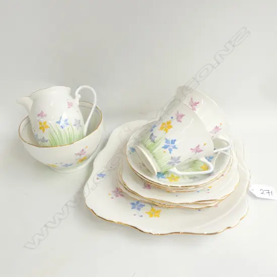 ROYAL GRAFTON 12 PC PART TEA SET #6304 
