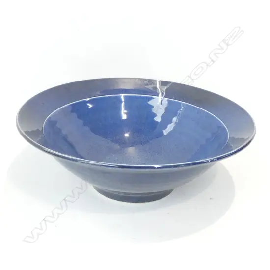 KENNETH CLARK DEEP BLUE GLAZED POTTERY BOWL - ARTISTS STICKER DIA. 230MM