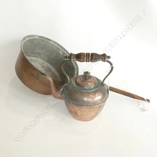 ANTIQUE COPPER PAN L. 475MM + KETTLE 