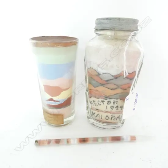 3 NZ HISTORICAL GEOTHERMAL SAND DISPLAYS IN GLASS VESSELS