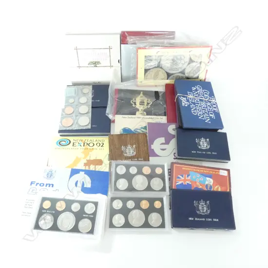 BOX COLLECTORS COINS