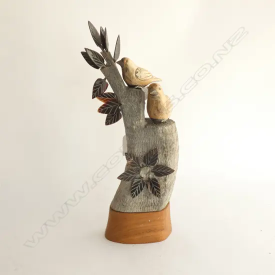 HORN CARVED DECORATIVE BIRD DISPLAY H.310mm