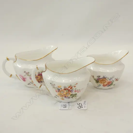 ROYAL CROWN DERBY - DERBY POSIES 3 GRADUATED JUGS LARGEST - H. 90MM