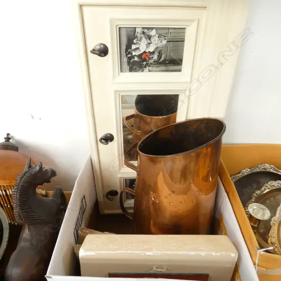 BOX LOT LARGE PHOTOFRAME, COPPER ETC