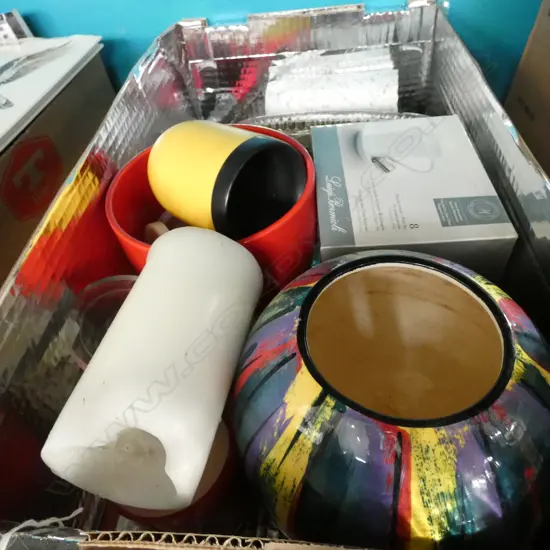 BOX MISC GLASS, POTTERY & CHINA