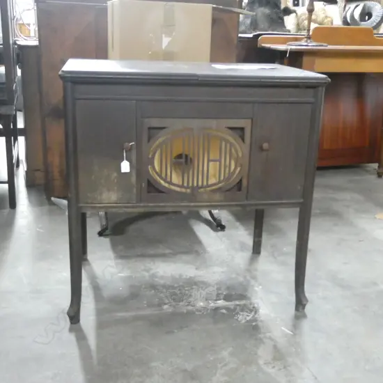 RECORD PLAYER CABINET H. 825MM + RECORDS