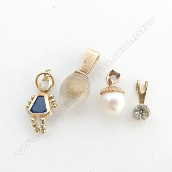 PENDANTS (FOUR) ALL SET IN 9ct GOLD TW 2.4gm