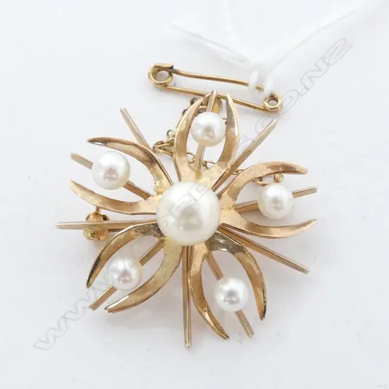 9 CT GOLD & CULTURED PEARL BROOCH 