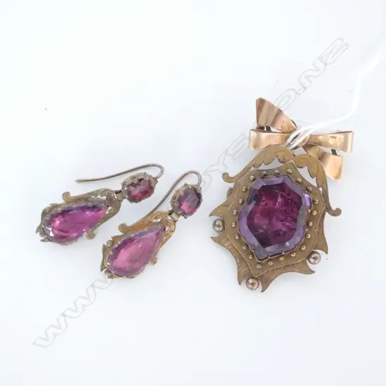 GOLD PLATED SUITE; BROOCH & EARRINGS FOIL BACK GLASS