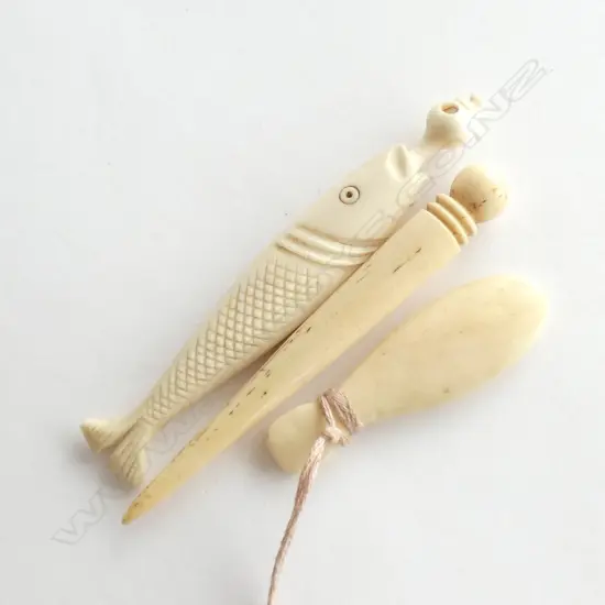 3 OLD SMALL BONE ITEMS: FISH NEEDLE CASE...