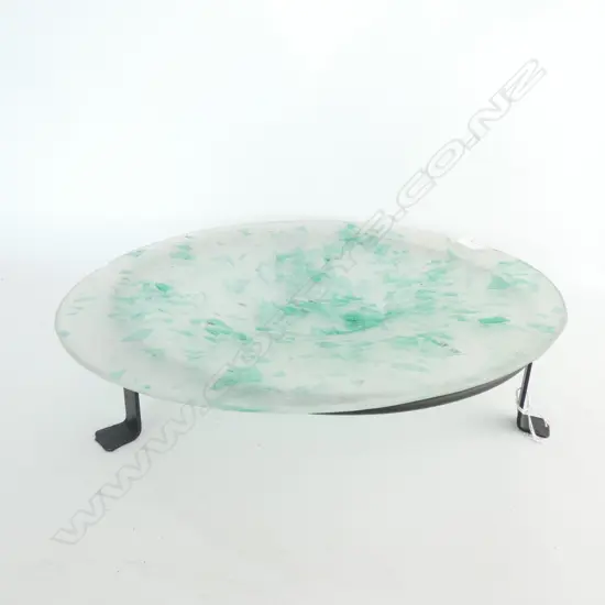 LG FROSTED & GREEN CENTRE PIECE DISH ON METAL STAND DIA 475 X 395MM