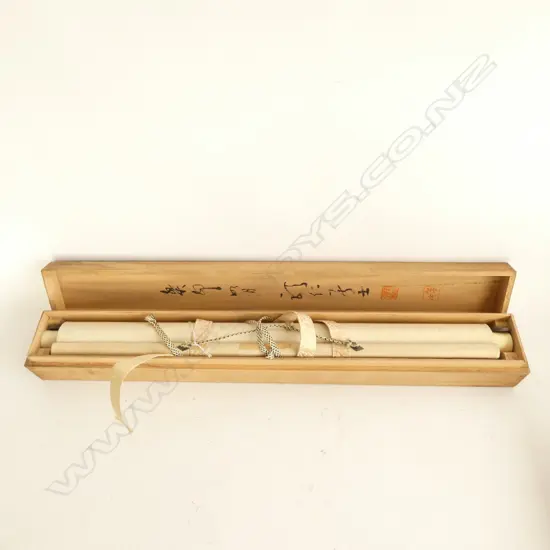 CHINESE CALLIGRAPHY SCROLL 1280MM X 570MM - IN WOODEN BOX