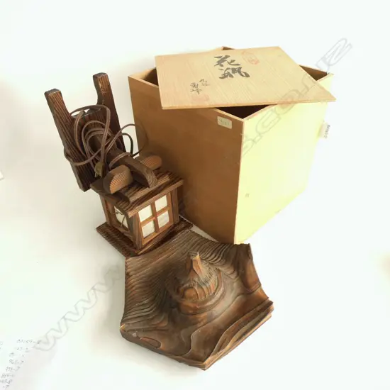ORIENTAL WOODEN TEMPLE WALL LIGHT - IN WOODEN BOX H. 250MM