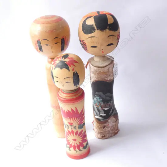 3 KOKESHI DOLLS - TALLEST 300MM