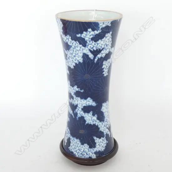 KANGXI STYLE BLUE VASE H. 235MM