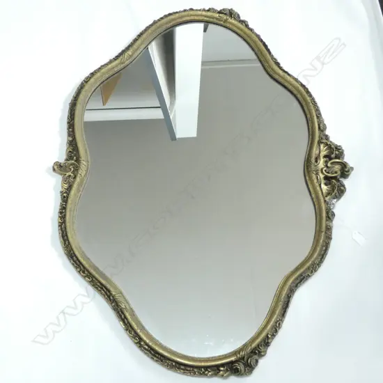 LG GILT FRAMED MIRROR 910 X 670MM