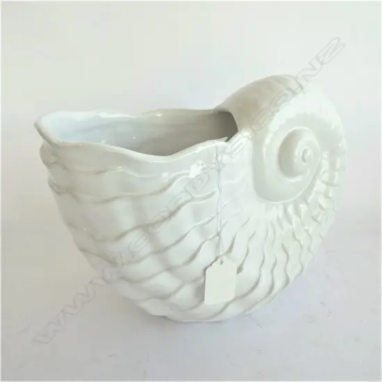 LG WHITE PORTUGUESE CERAMIC NAUTILUS VASE - L 270 H. 220MM