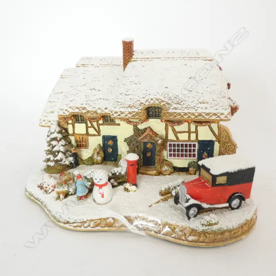 LILLIPUT LANE 'DECORATING THE HOUSE' - BATTERY OPERATED. WITH BOX & CERTIFICATE