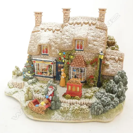 LILLIPUT LANE - 'THE CHRISTMAS PRESENT' - WITH BOX & CERTIFICATE