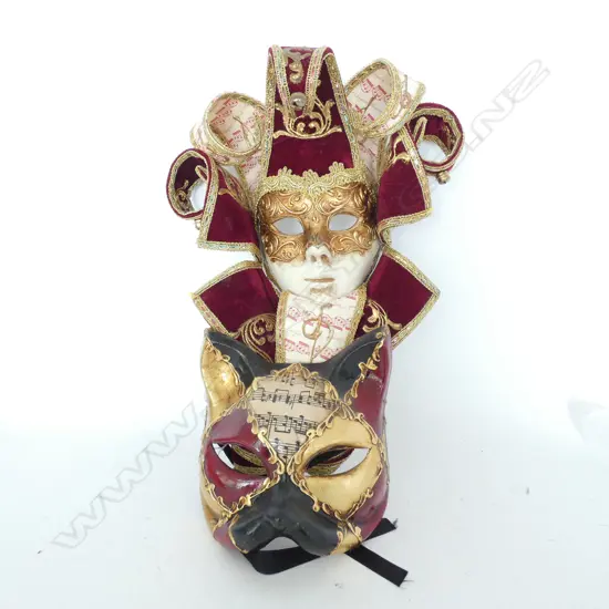 2 VENETIAN MASKS CAT & JESTER H. 380MM