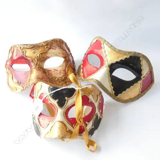 3 VENETIAN MASKS W. 170MM