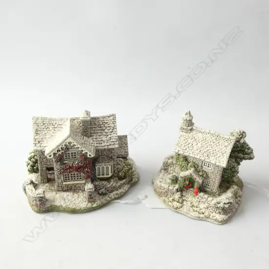 2 LILLIPUT LANE COTTAGES - LANGDALE COTTAGE & RYDAL COTTAGE - WITH BOXES & CERTIFICATES