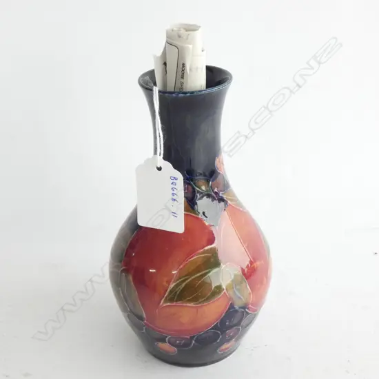 WILLIAM MOORCROFT POMEGRANATE PATTERN VASE, PAINTED SIGNATURE & IMPRESSED MARKS, c.1928-49, H.150mm