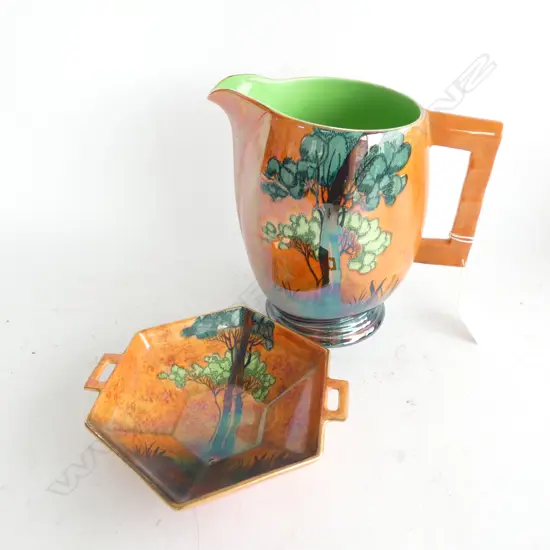 CARLTON WARE JUG & HEXAGONAL DISH, 'RABBITS AT DUSK' PATTERN, ORANGE LUSTRE GLAZE. H.170mm