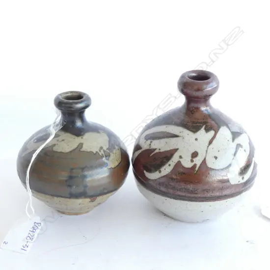 A PAIR OF WARREN TIPPETT OVOID VASES H.120mm AND H.105mm BOTH IMPRESSED MARKS