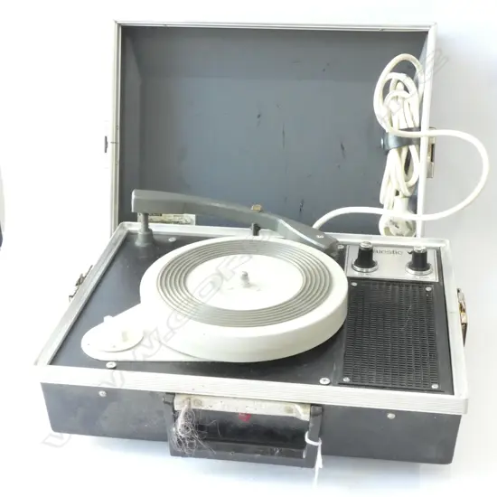 VINTAGE. DRECO MAJESTIC PORTABLE RECORD PLAYER 