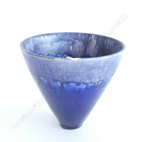 PETER COLLIS CONICAL BOWL H.160mm X Dia.170mm