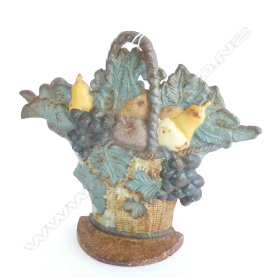 VINTAGE. FRUIT BASKET DOORSTOP H210mm