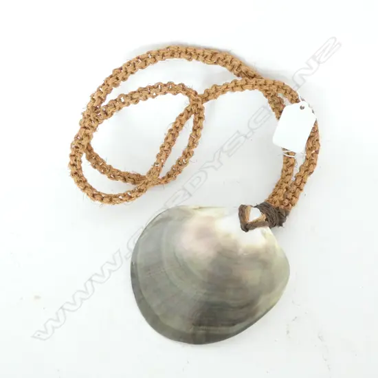 FIJIAN PEARL SHELL PENDANT WITH HANDWORKED FIBRE ROPE