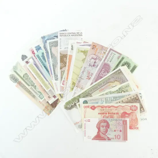 WORLD BANKNOTES, ALL BRAND NEW  - 1940s -1990s, INCLUDES BRITISH ARMED FORCES NOTES - ABT 45 NOTES