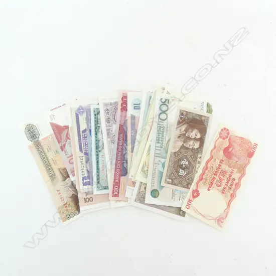 WORLD BANKNOTES, ALL BRAND NEW  - 1940s -1990s, INCLUDES BRITISH ARMED FORCES NOTES - ABT 45 NOTES