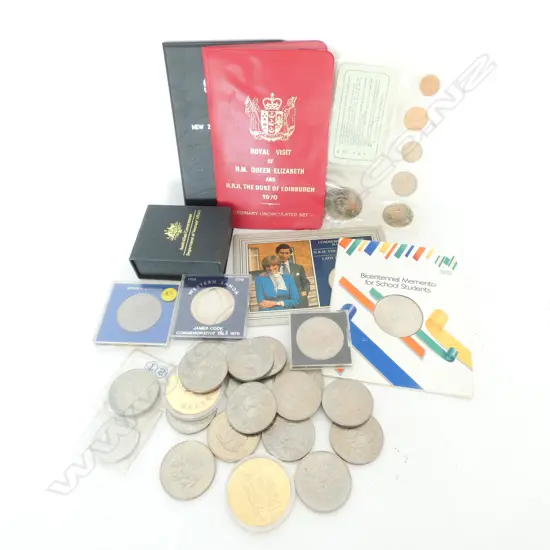 BAG OF COMMEMORATIVE COINS, NZ, W. SAMOA, SETS AND COINS. 28 ITEMS