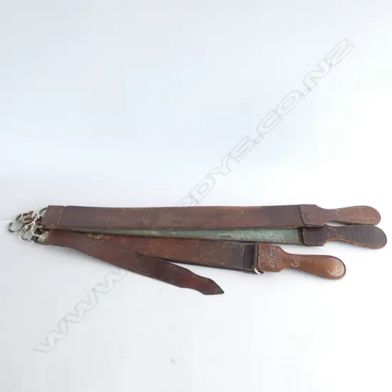 TWO BARBERS RAZOR STROPS & SM VALET SAFETY RAZOR STROP