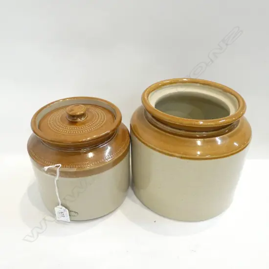 2 CERAMIC CROCKS ONE LIDDED TIMARU STONE WARE H. 190MM
