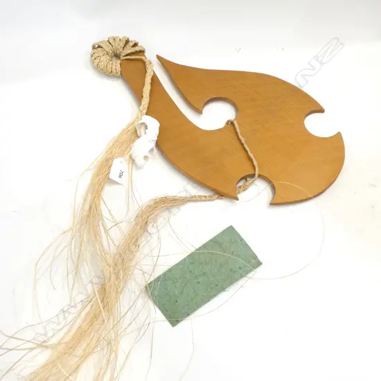 VILLA KAURI BOARD - FISH HOOK WITH SHELL - H. 430MM