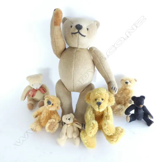 7 MINIATURE HANDMADE BEARS - TALLEST 200MM. SMALLEST 55MM /ONE SIGNED