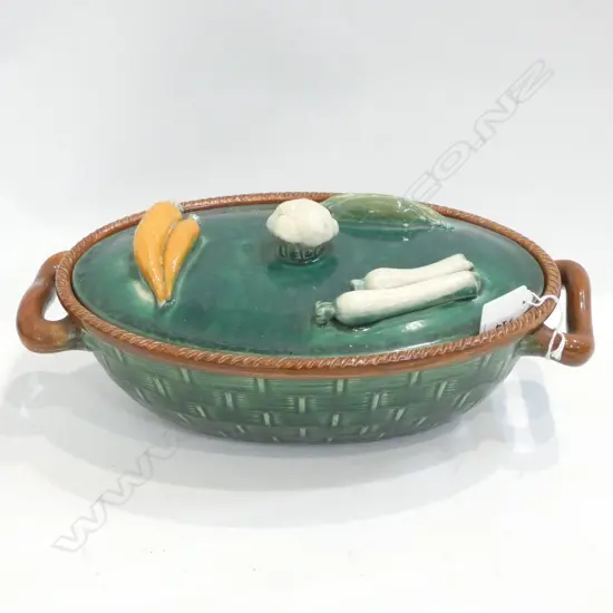 VINTAGE BELGIAN MAJOLICA TUREEN L. 320MM