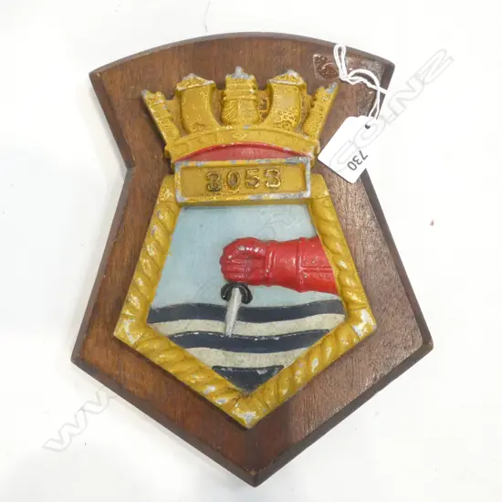 VINTAGE NAVY CRUISER PLAQUE H. 245MM